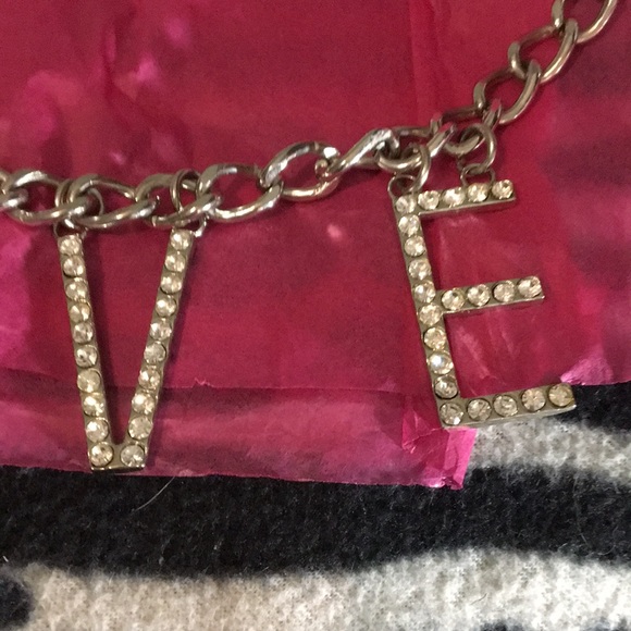 ?love chain belt?
